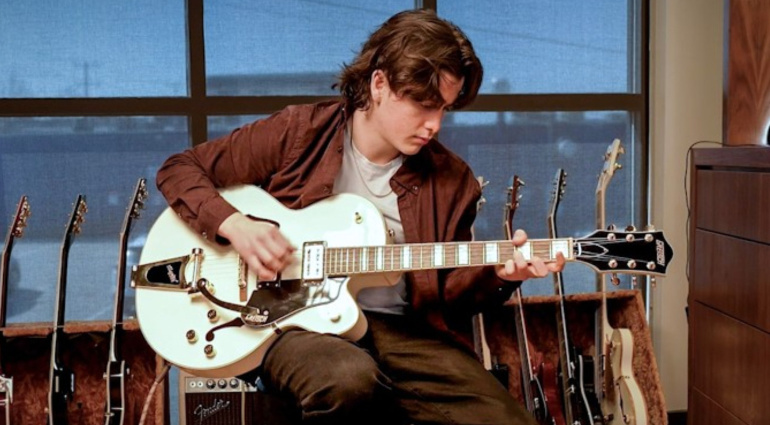 Gretsch Vintage White: 3 Limited Run Streamliner Models