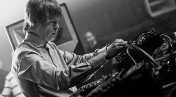 Techno Legends Use This Gear: Surgeon – Techno as a Live Patch