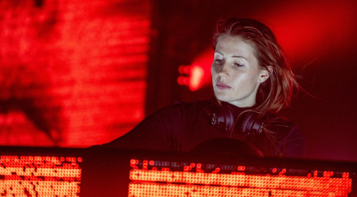 Techno Legends Use This Gear: Charlotte de Witte — Acid Pressure and Peak-Time Precision