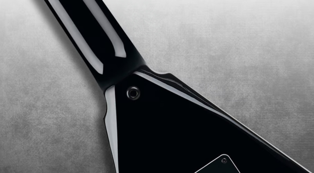  Through-Body Three-Piece Maple Neck Construction 