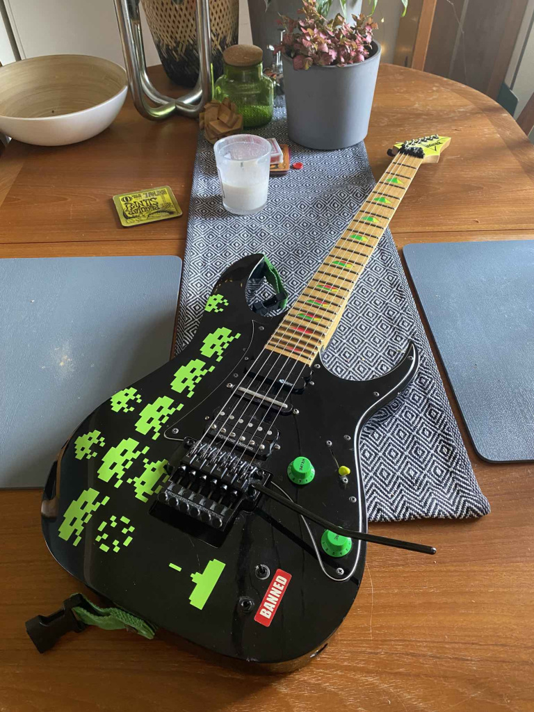 My heavily modded Ibanez
