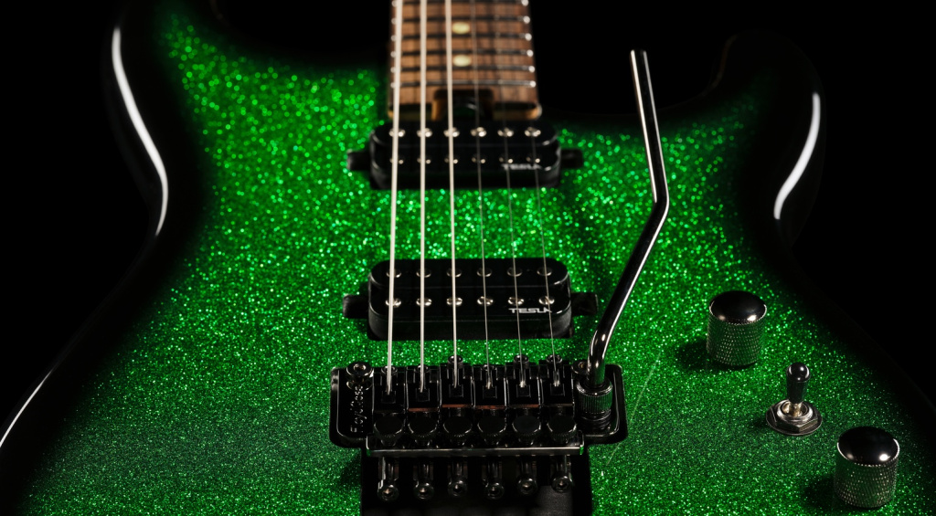 Harley Benton ST-80FR: New Guitars with Sparkle Burst and Holographic Finishes