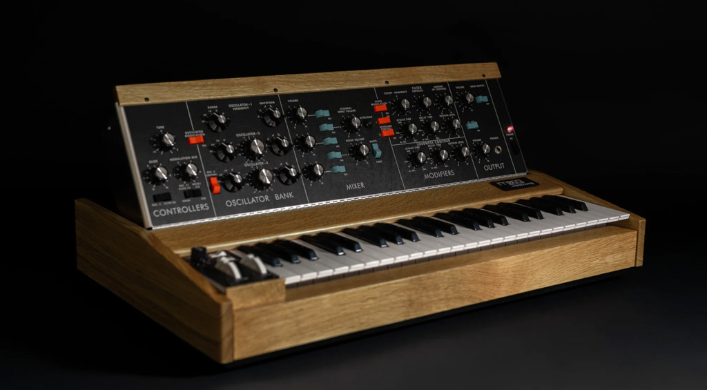 Bob Moog Tribute Edition Minimoog Model D