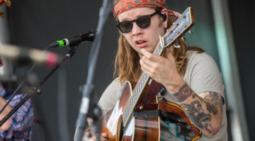 The 7 Best Guitars for Bluegrass Beginners: Your First Dreadnought
