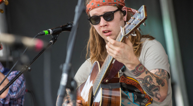 The 7 Best Guitars for Bluegrass Beginners: Your First Dreadnought
