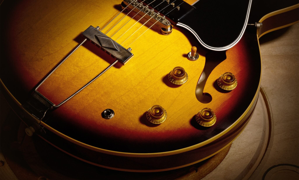 Gibson-Custom-1959-ES-330-Reissue Vintage Burst