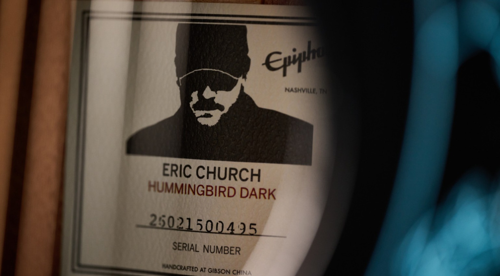 Epiphone_Eric_Church_Hummingbird_03