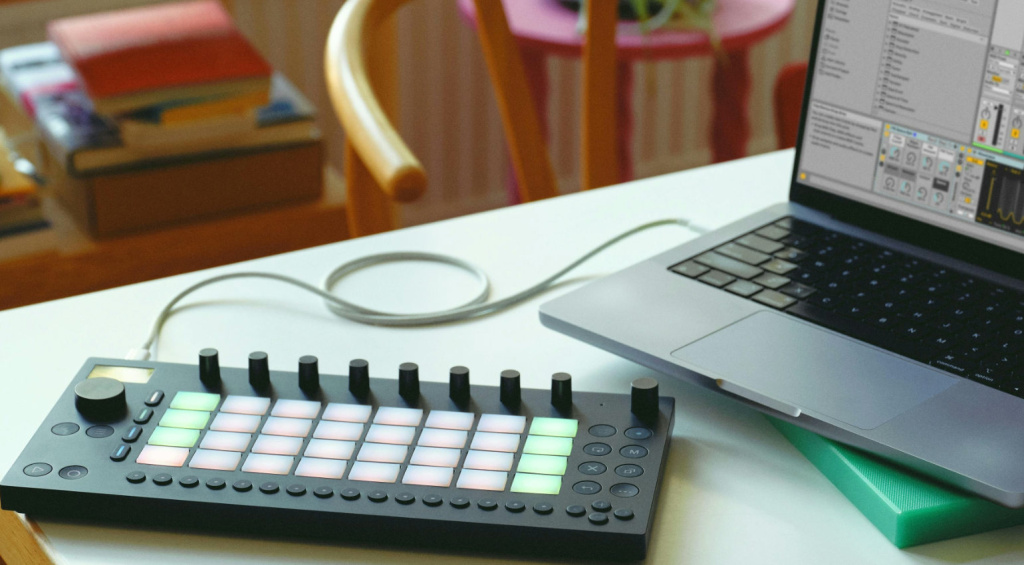 Ableton Move