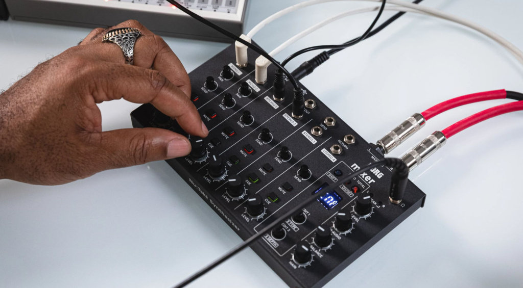 KORG NTS-4