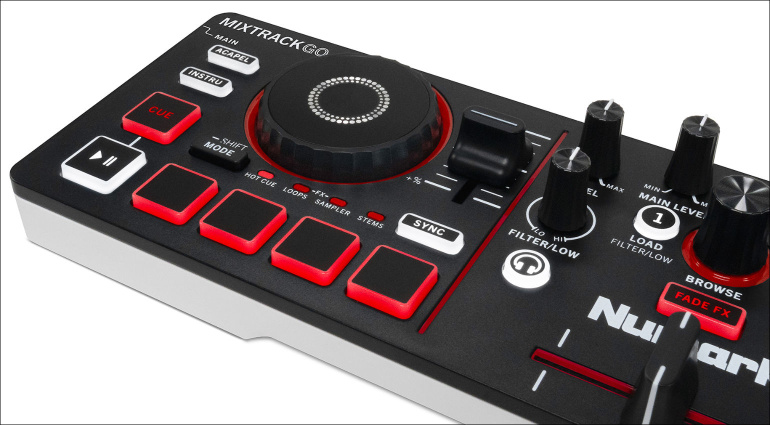 numark-mixtrack-go-ft