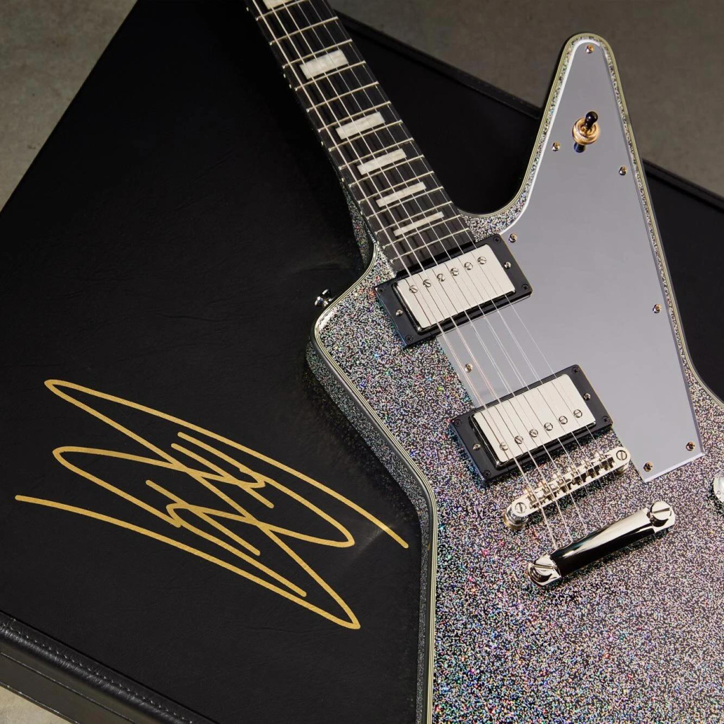 Epiphone Lzzy Hale Signature Explorer Custom Electric Guitar in Black Diamond Holographic Sparkle 5