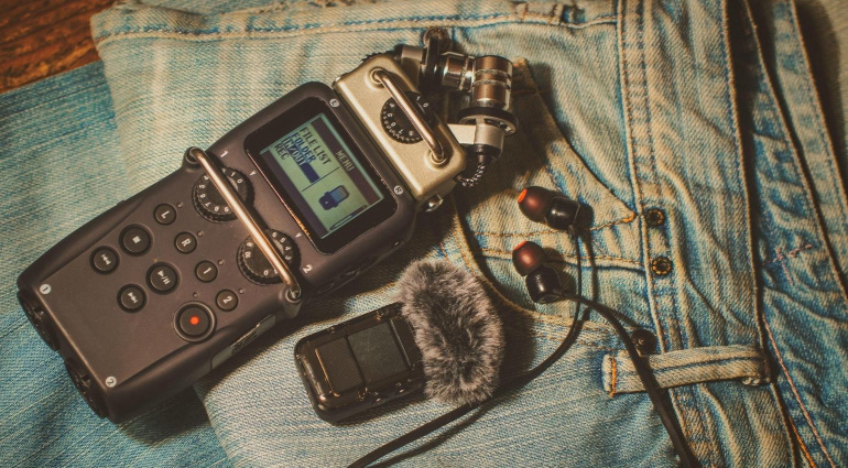 Sampling and Field Recording in 2026 as a Creative Process: How to Build Tracks From the World Around You