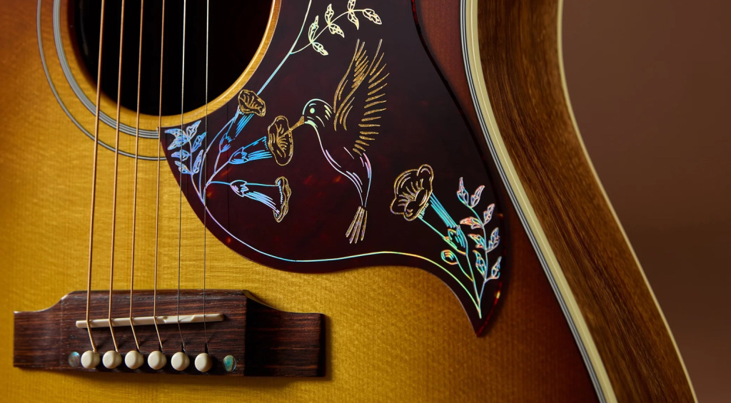 Gibson Custom Elegant Koa Hummingbird