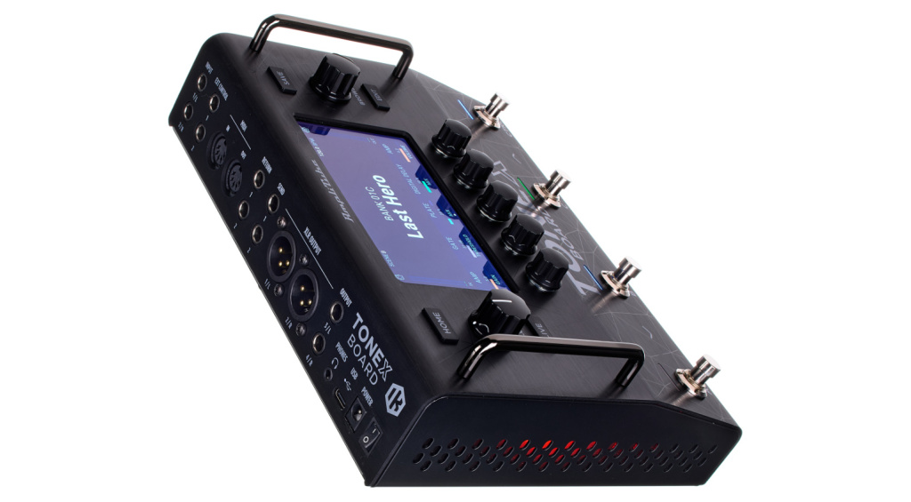 Similar in size to Fractal Audio's effects