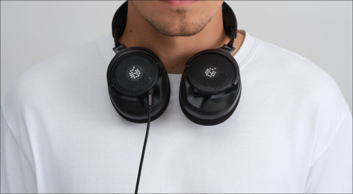 ADAM Audio H715 Reference: Studio and Audiophile Headphones in 1?