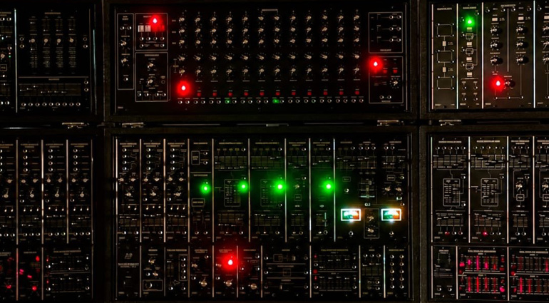 Analogue Solutions Series 700 teaser