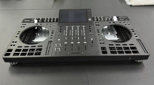Behringer ANIMA DJ Controller: An "Open Hardware" DJ Performance System